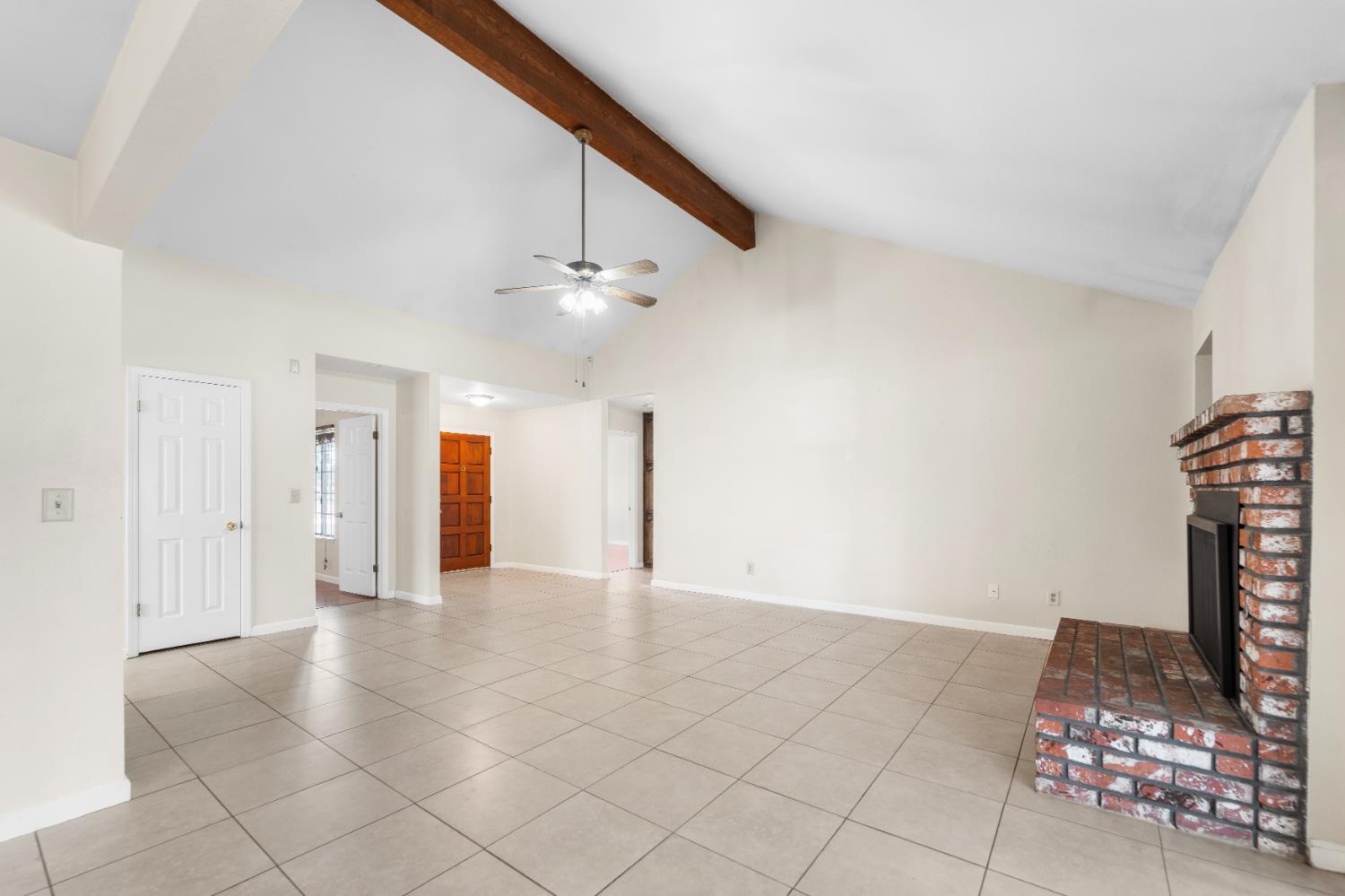1407 Purvis Ave, Clovis, CA 93611