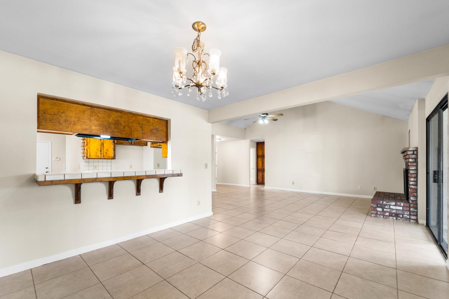 1407 Purvis Ave, Clovis, CA 93611