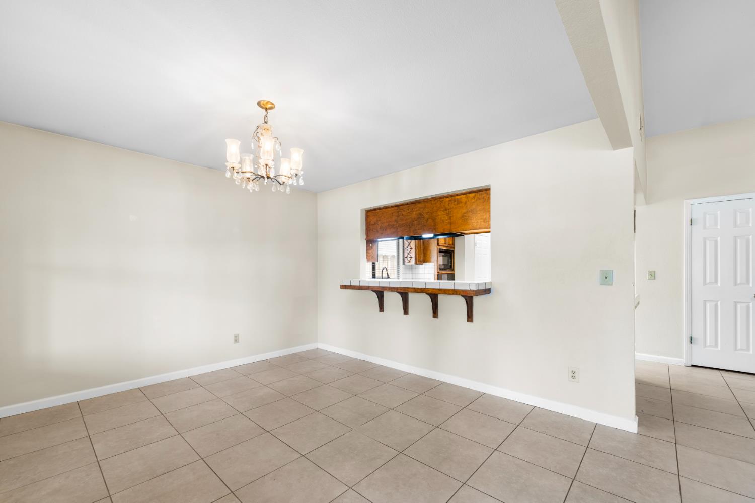 1407 Purvis Ave, Clovis, CA 93611