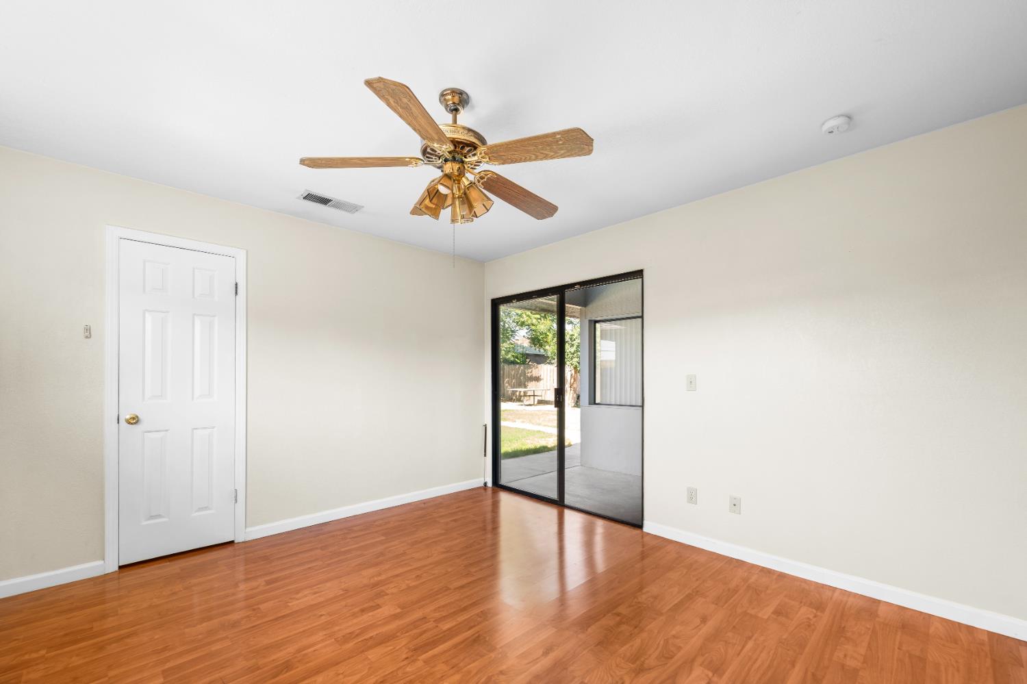 1407 Purvis Ave, Clovis, CA 93611