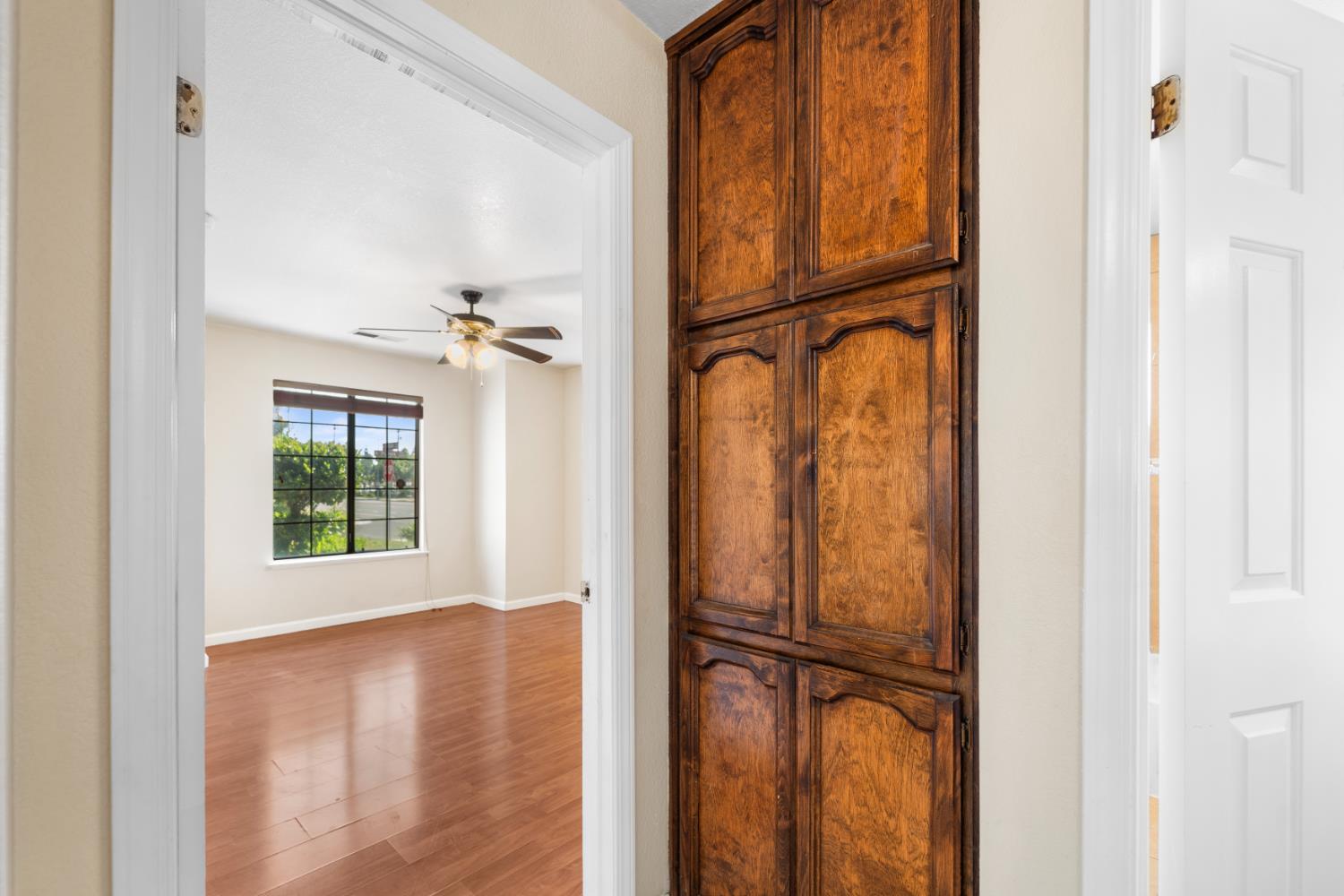 1407 Purvis Ave, Clovis, CA 93611