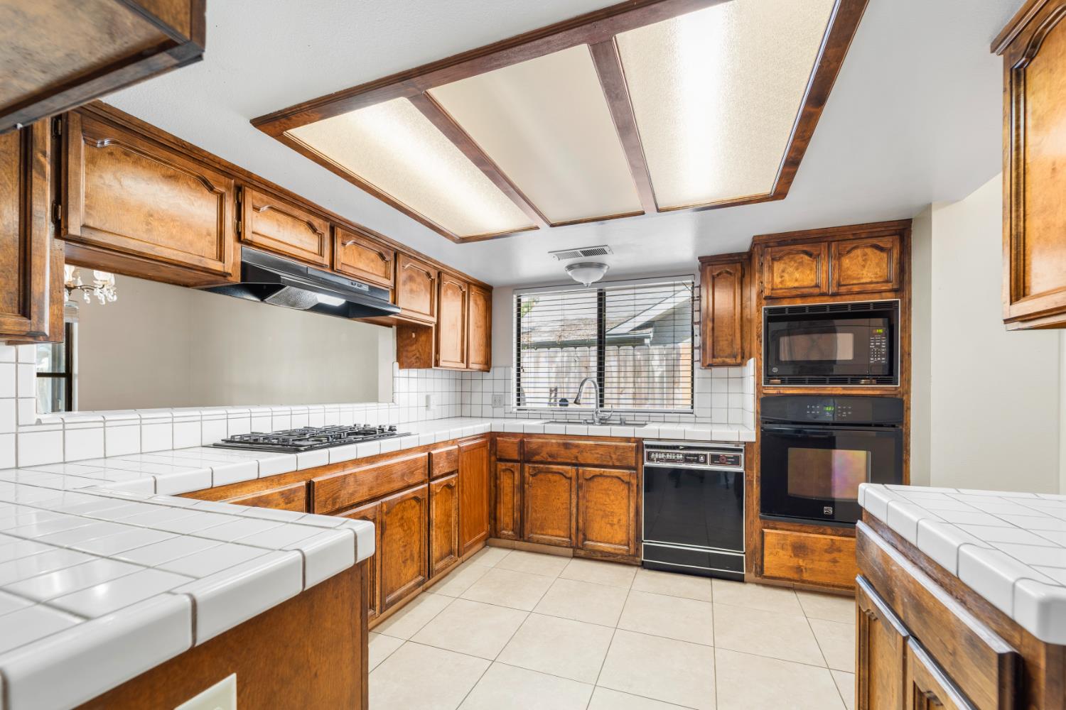 1407 Purvis Ave, Clovis, CA 93611