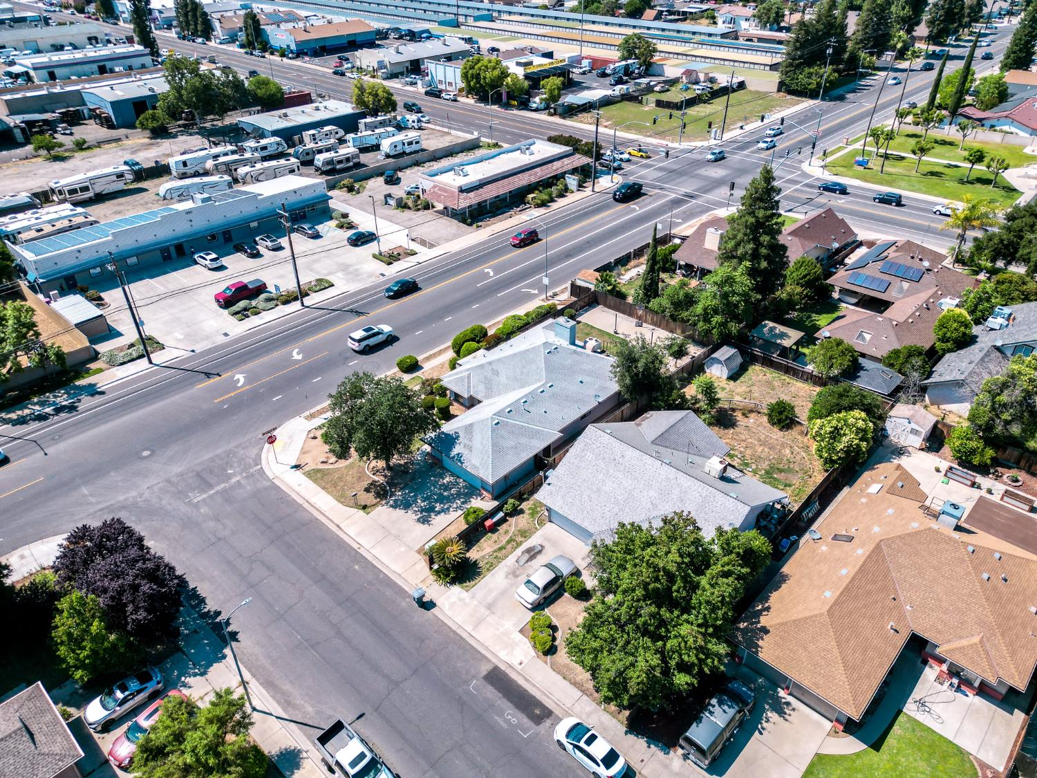 1407 Purvis Ave, Clovis, CA 93611