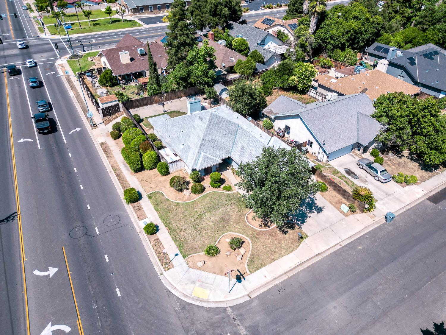 1407 Purvis Ave, Clovis, CA 93611