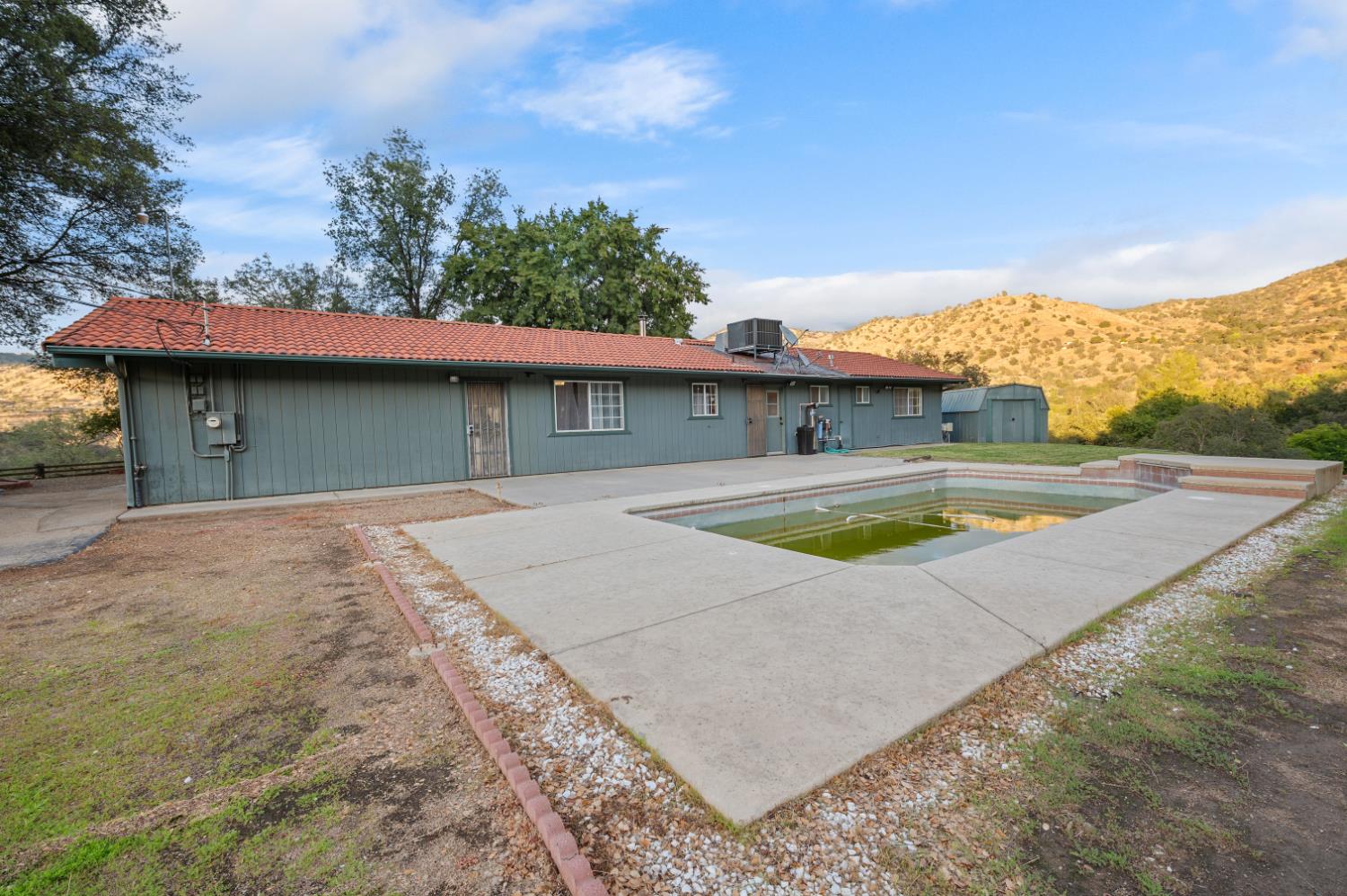 38570 Rustic Ln, Yokuts Valley, CA 93657