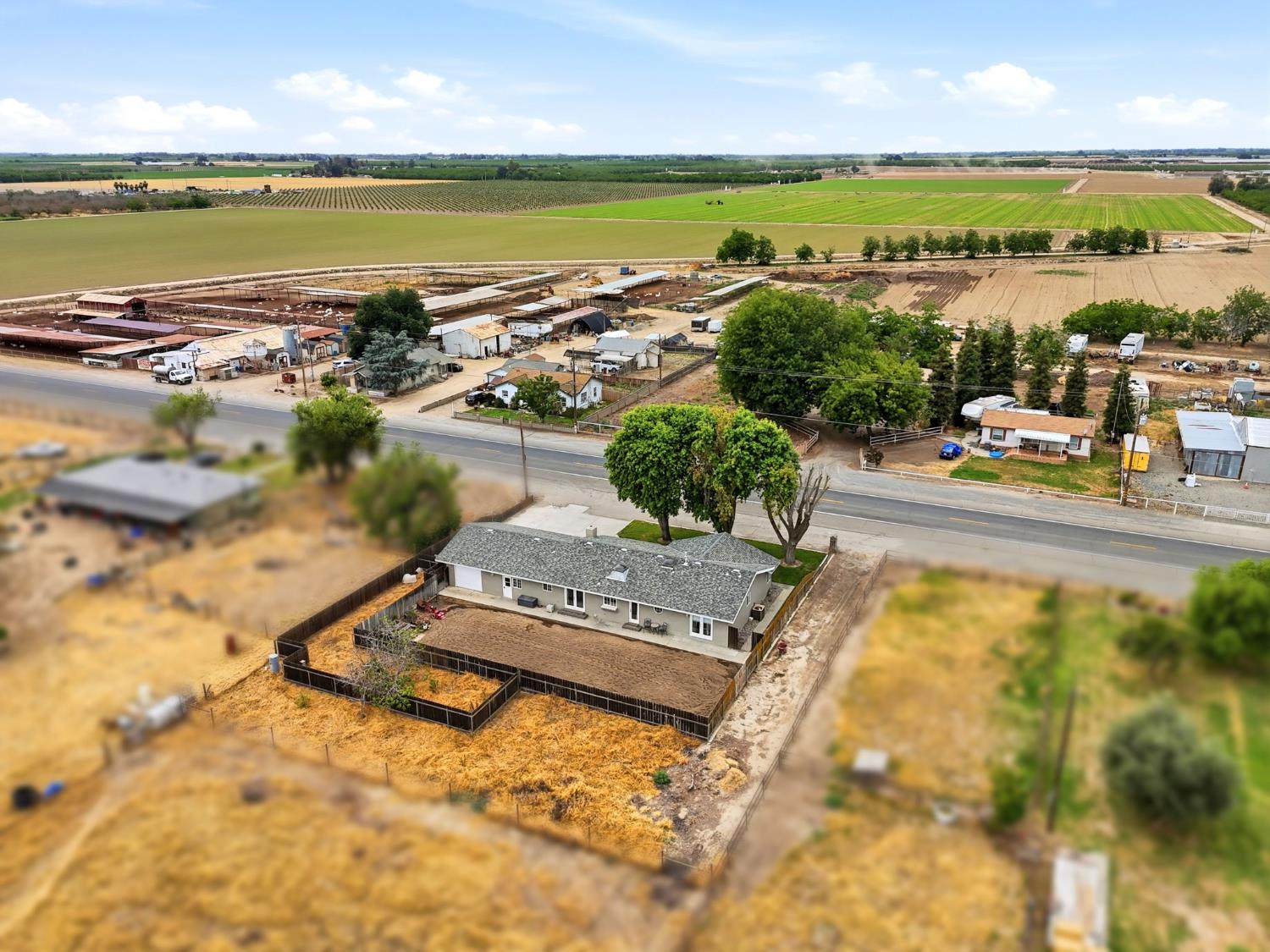 9317 14Th Ave, Hanford, CA 93230