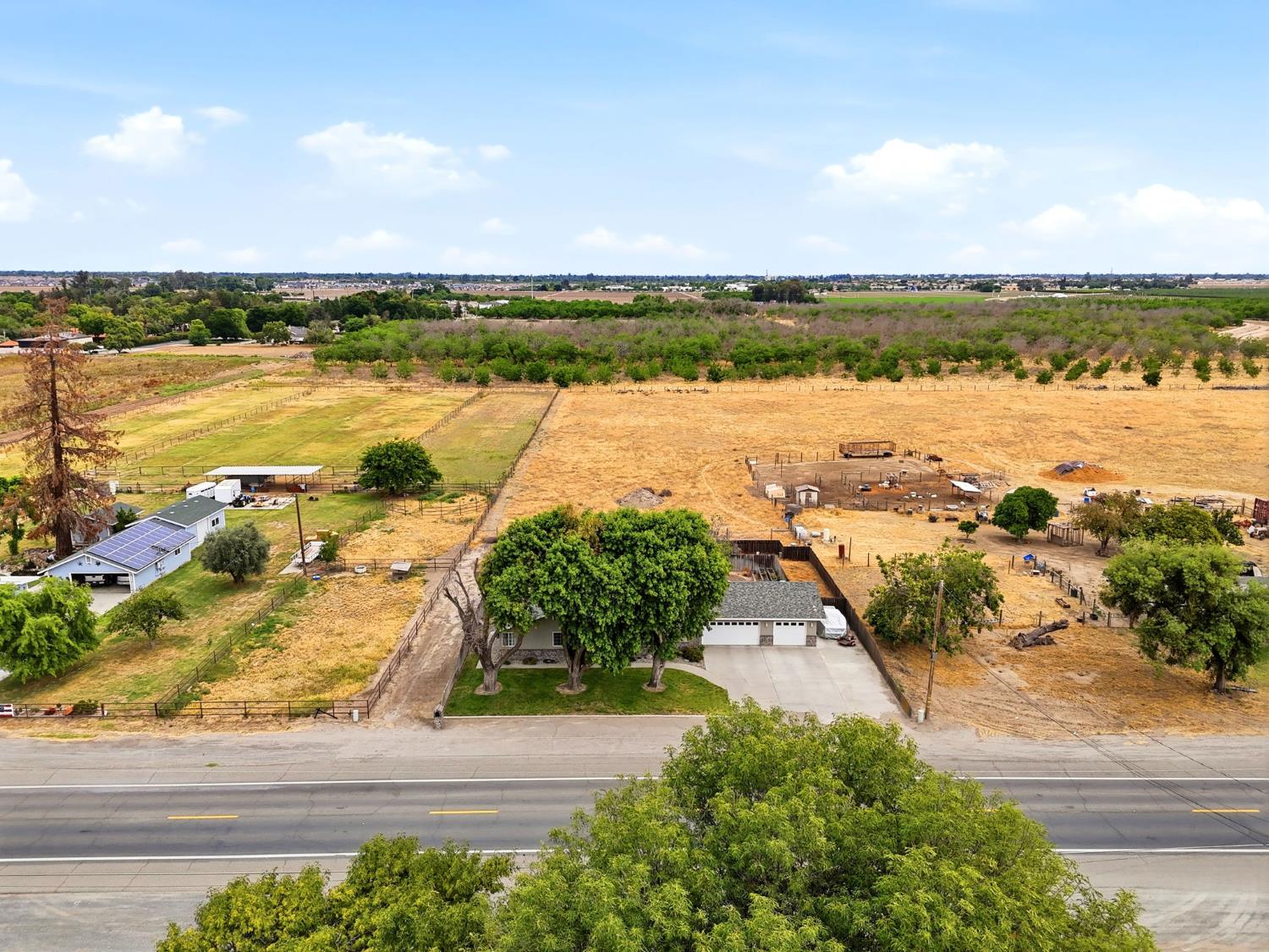 9317 14Th Ave, Hanford, CA 93230