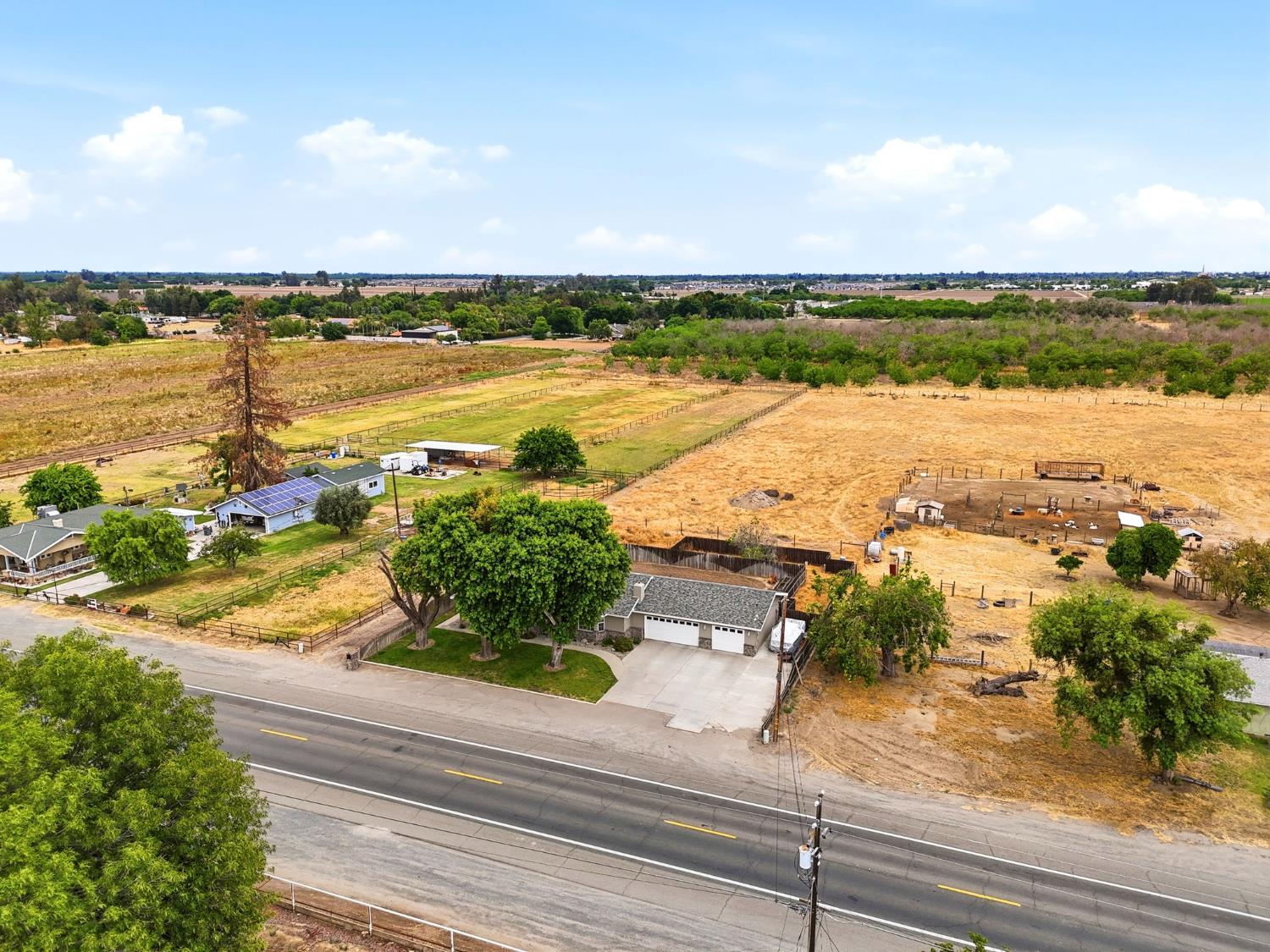 9317 14Th Ave, Hanford, CA 93230