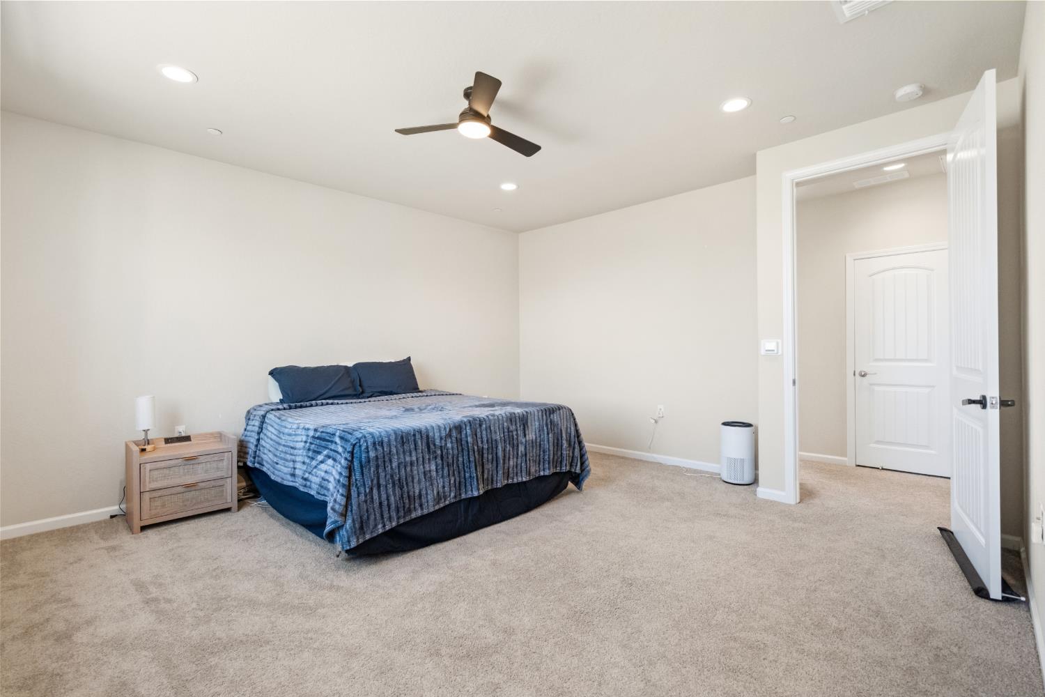 2203 N Laverne Ave, Fresno, CA 93727