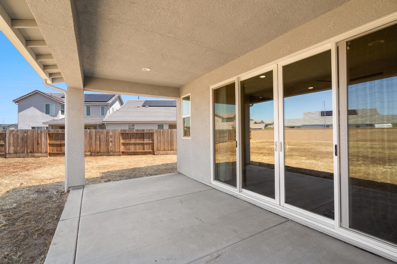 2203 N Laverne Ave, Fresno, CA 93727