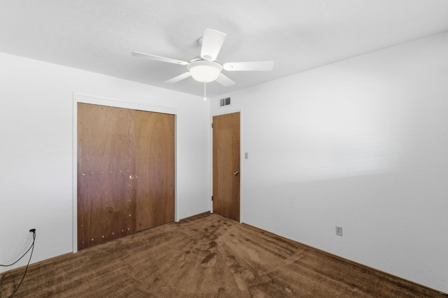 5396 W Clinton, Fresno, CA 93722