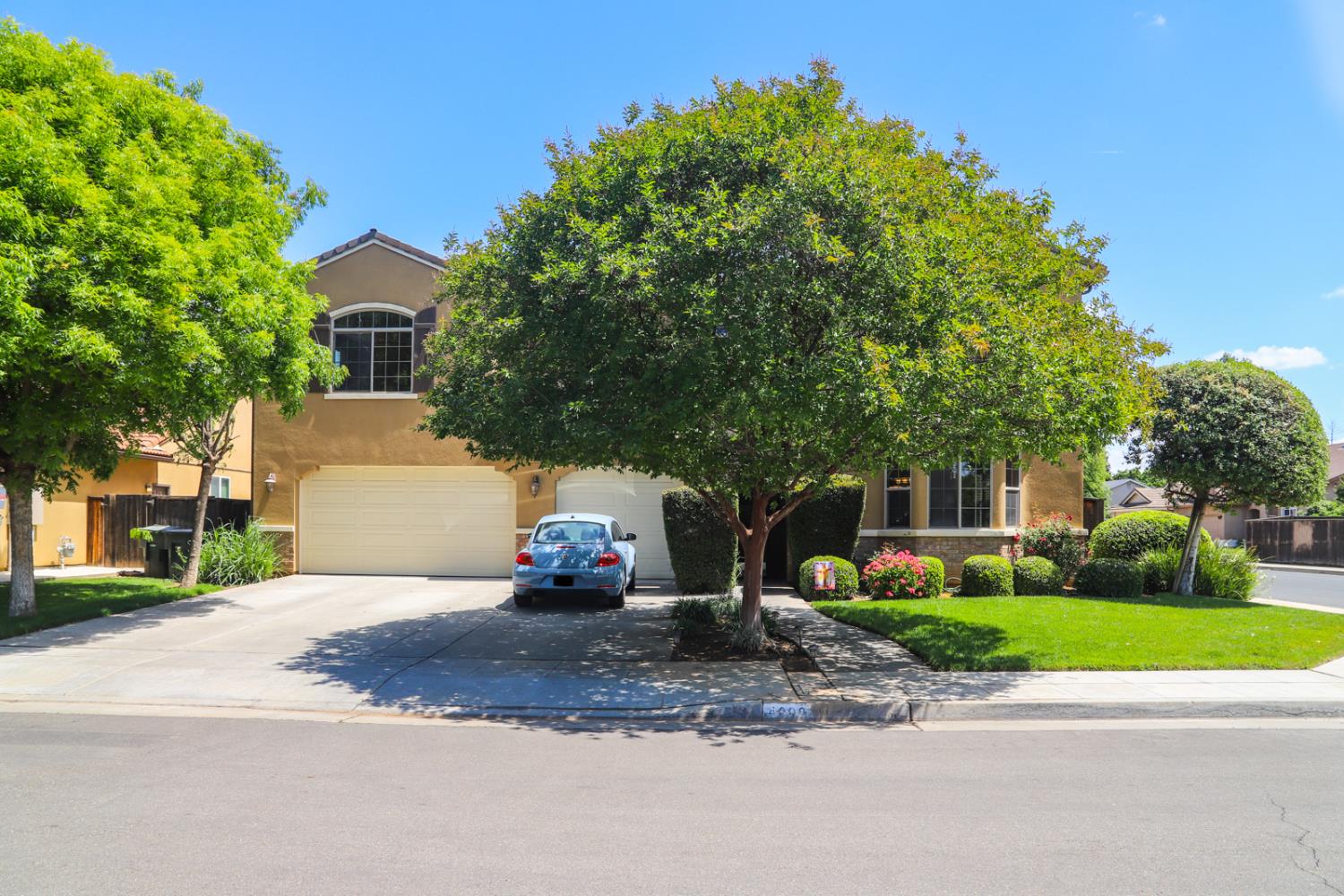 4292 N Gregory Ave, Fresno, CA 93722