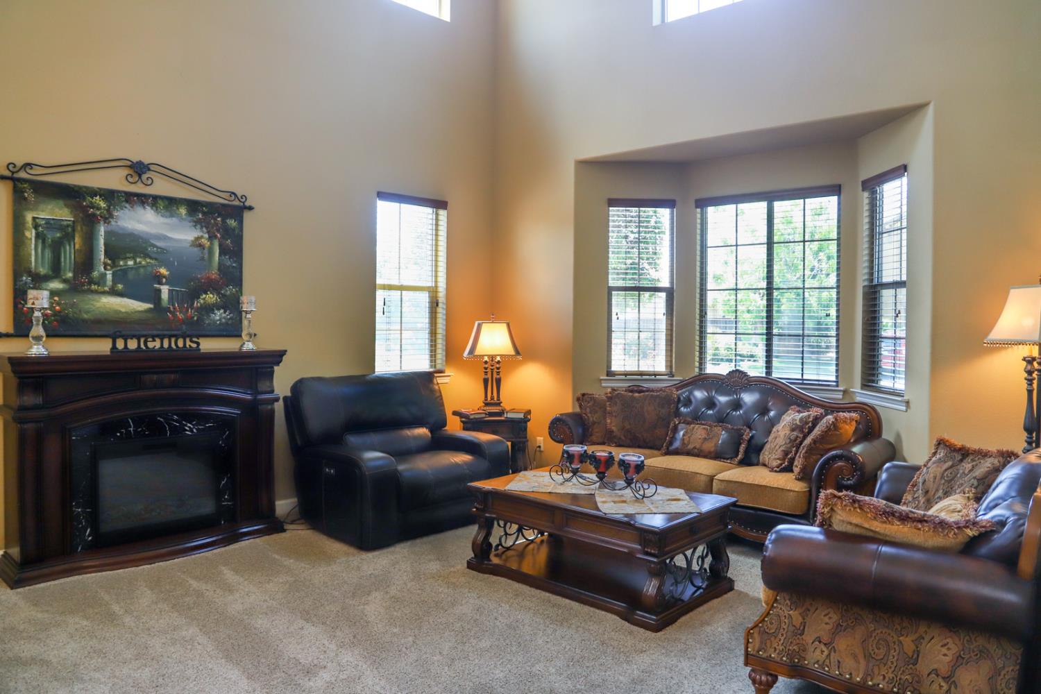 4292 N Gregory Ave, Fresno, CA 93722