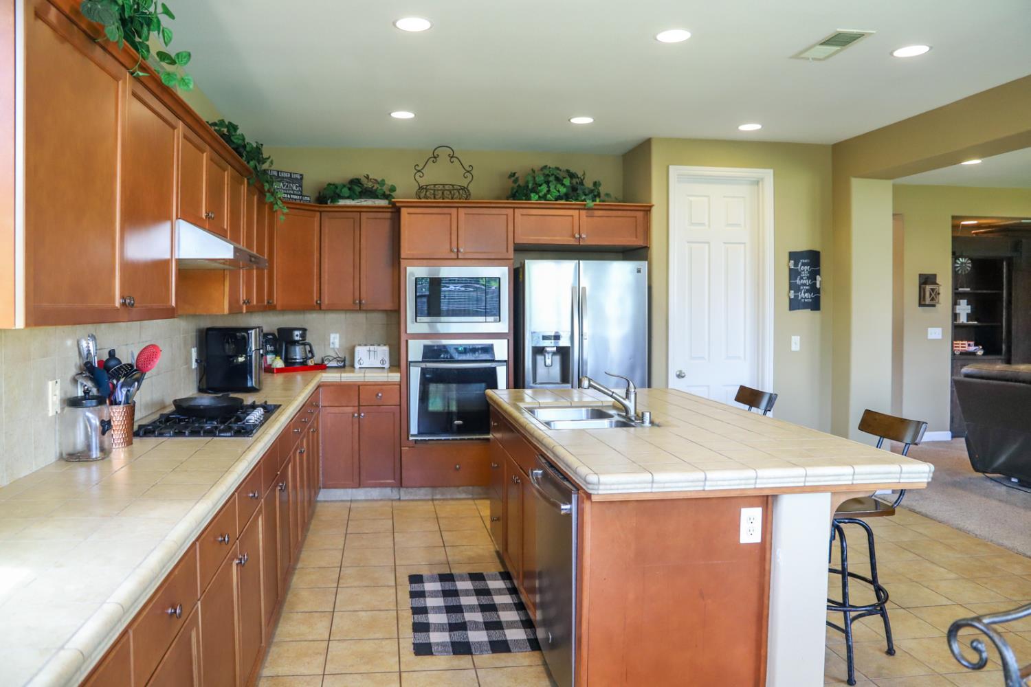 4292 N Gregory Ave, Fresno, CA 93722