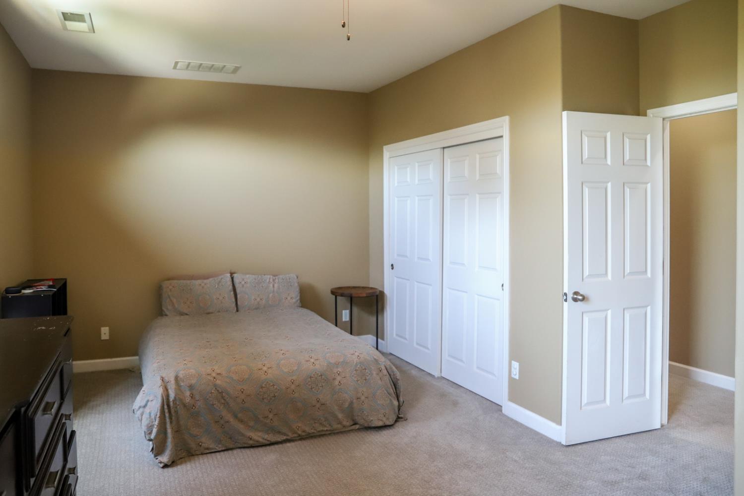 4292 N Gregory Ave, Fresno, CA 93722