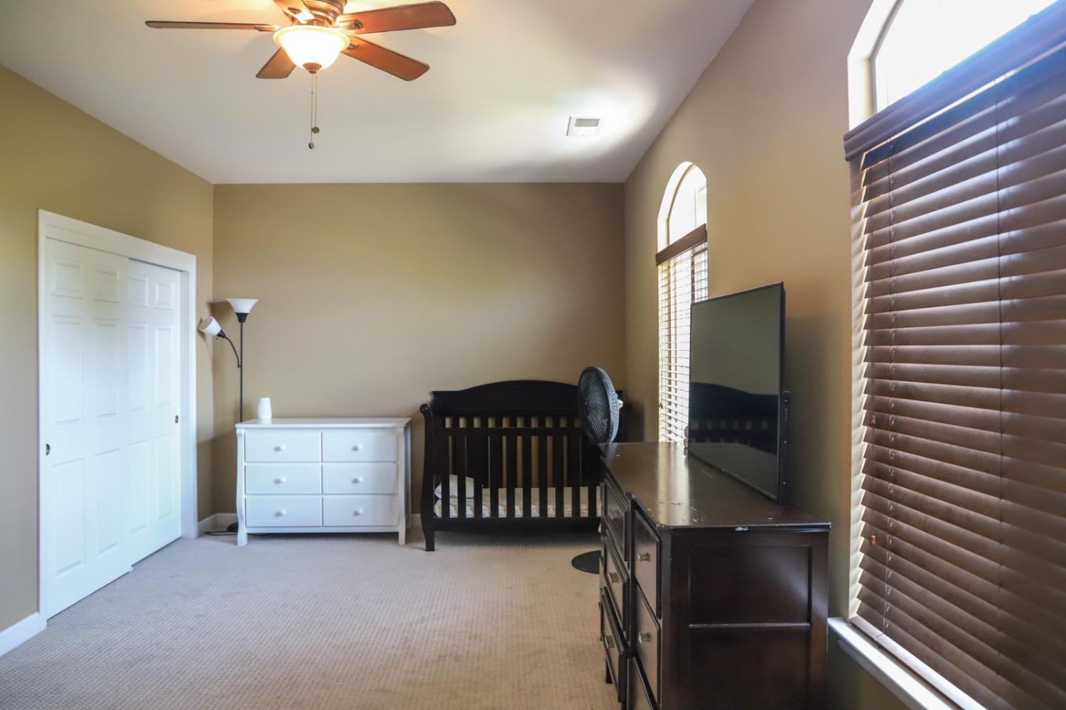 4292 N Gregory Ave, Fresno, CA 93722