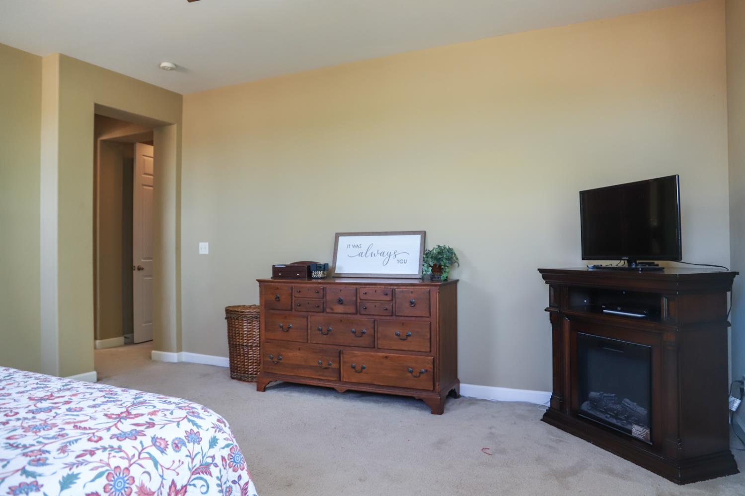 4292 N Gregory Ave, Fresno, CA 93722