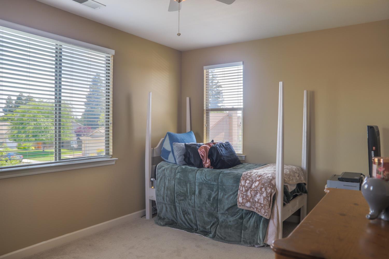 4292 N Gregory Ave, Fresno, CA 93722