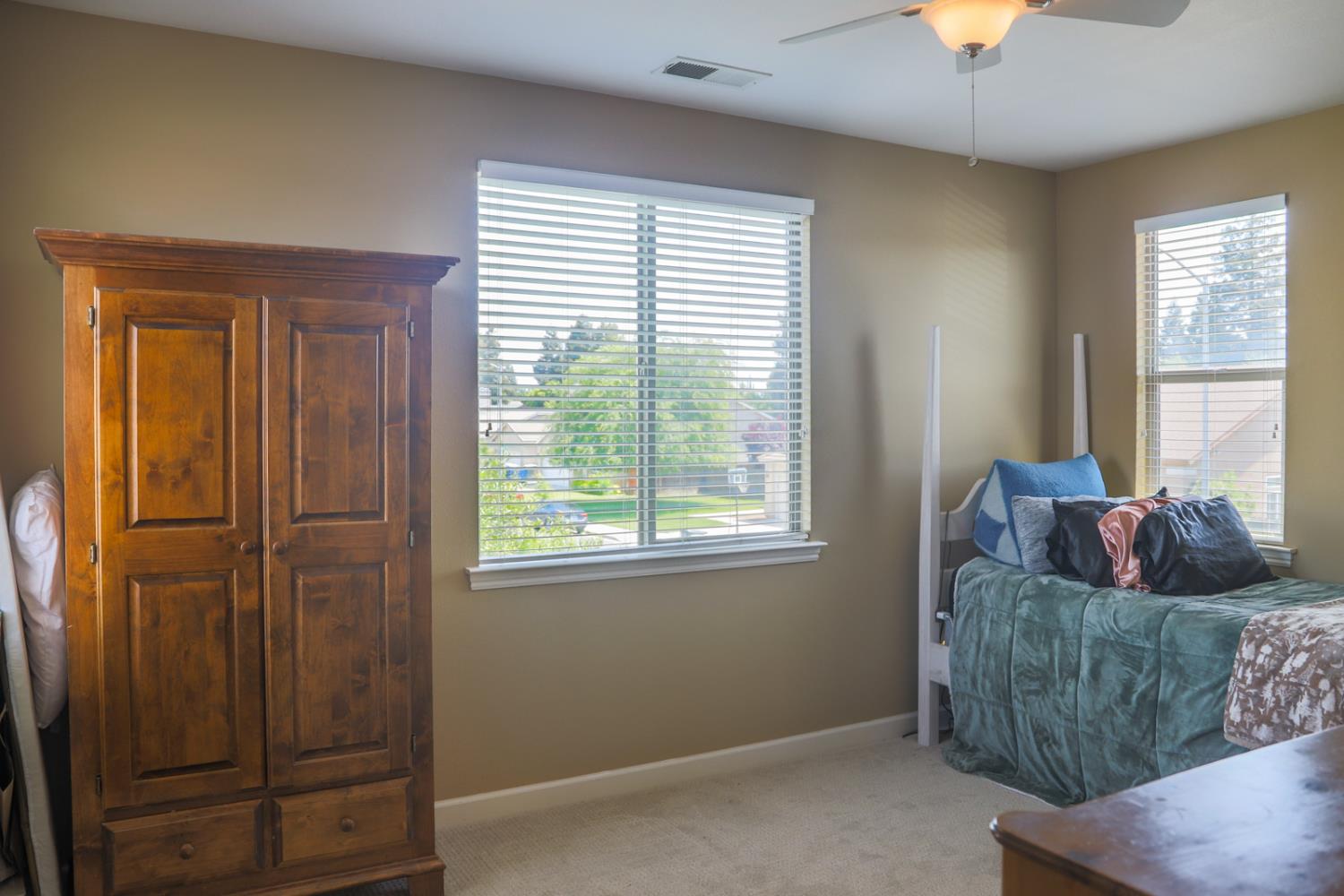 4292 N Gregory Ave, Fresno, CA 93722
