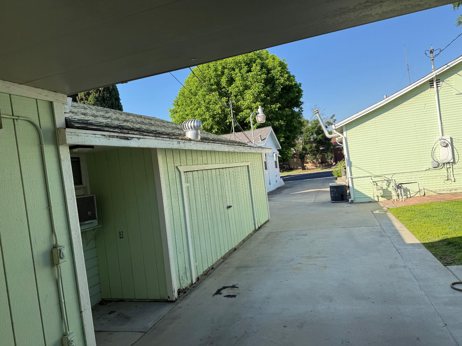 1300 Marion St, Kingsburg, CA 631