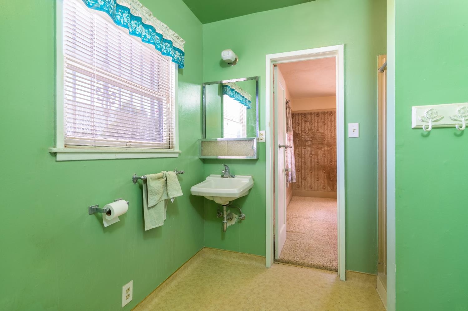 784 E Lincoln Ave, Fresno, CA 93725