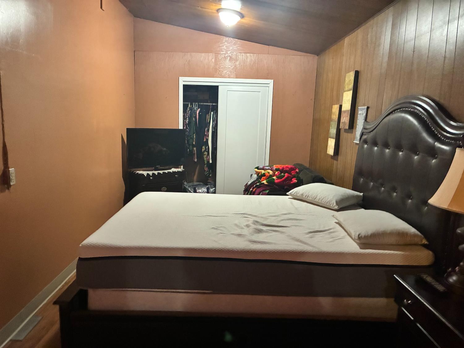 1231 C St, Reedley, CA 93654