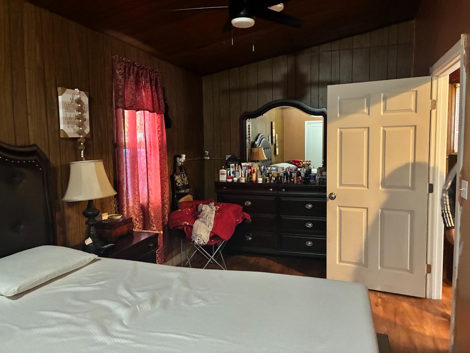 1231 C St, Reedley, CA 93654