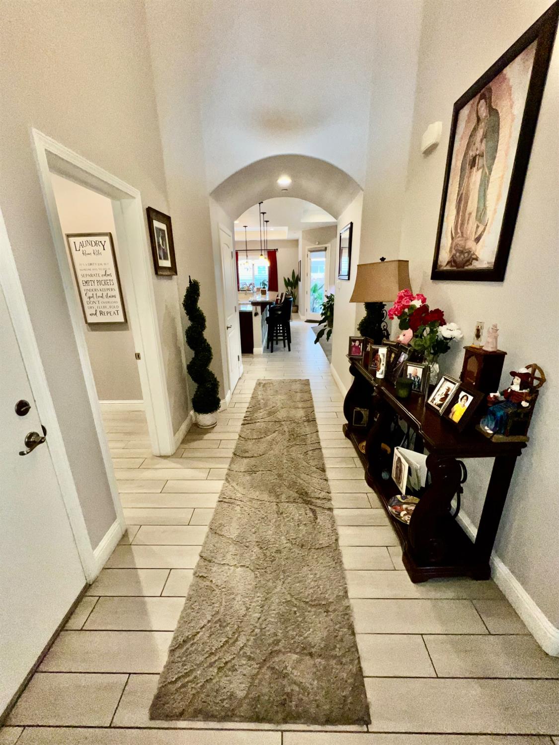 889 Coloma Pl, Madera, CA 93637