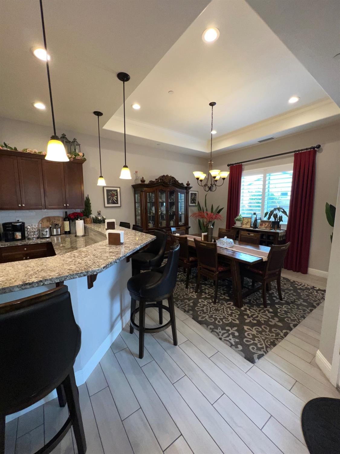 889 Coloma Pl, Madera, CA 93637