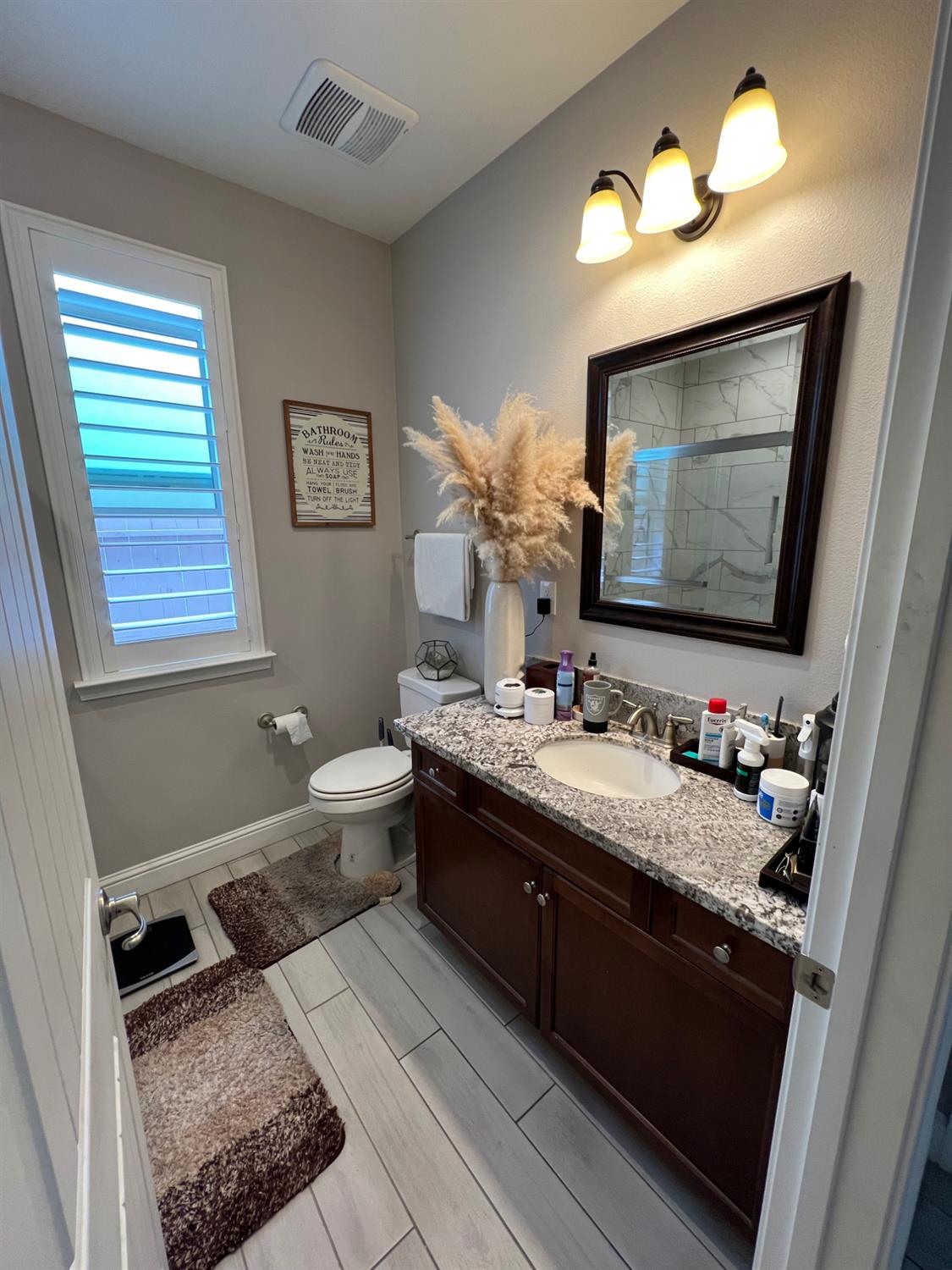 889 Coloma Pl, Madera, CA 93637