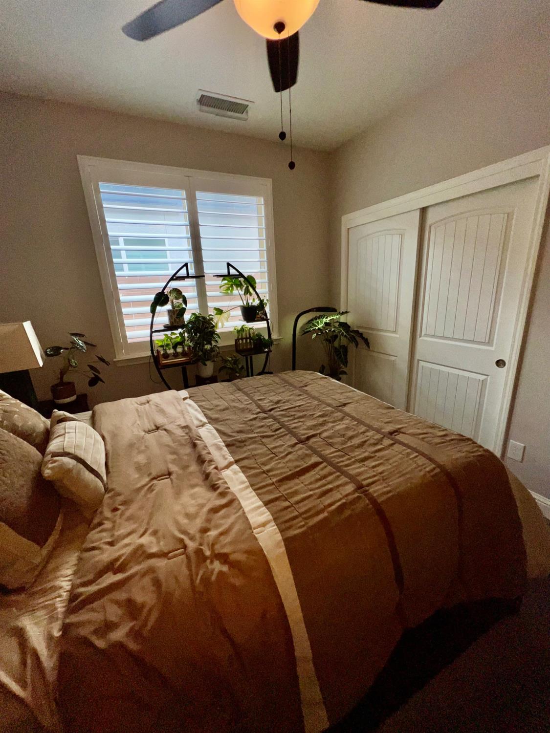 889 Coloma Pl, Madera, CA 93637