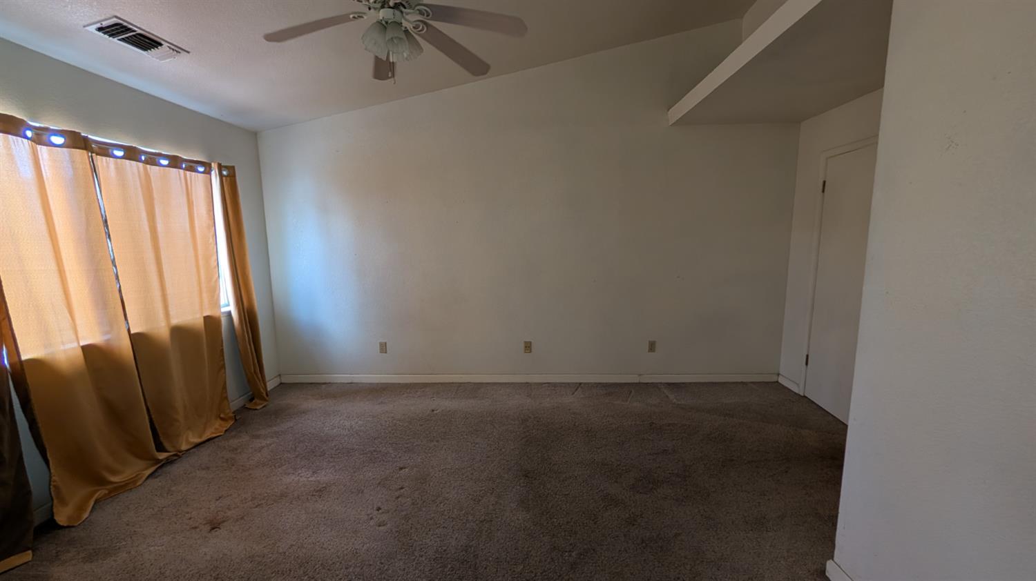 575 Macadamia Ave, Madera, CA 93637