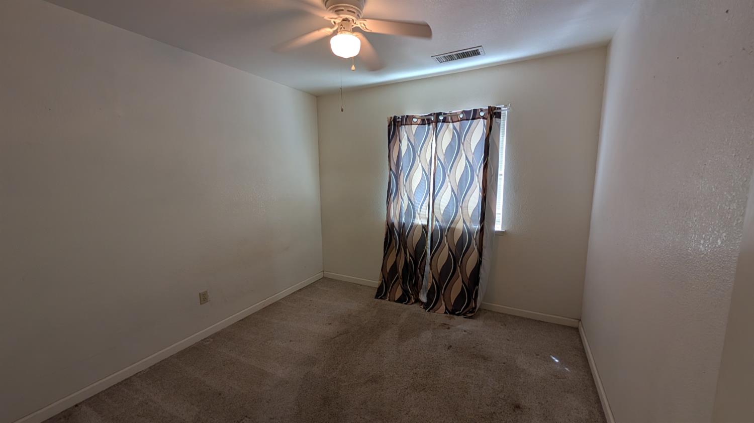 575 Macadamia Ave, Madera, CA 93637