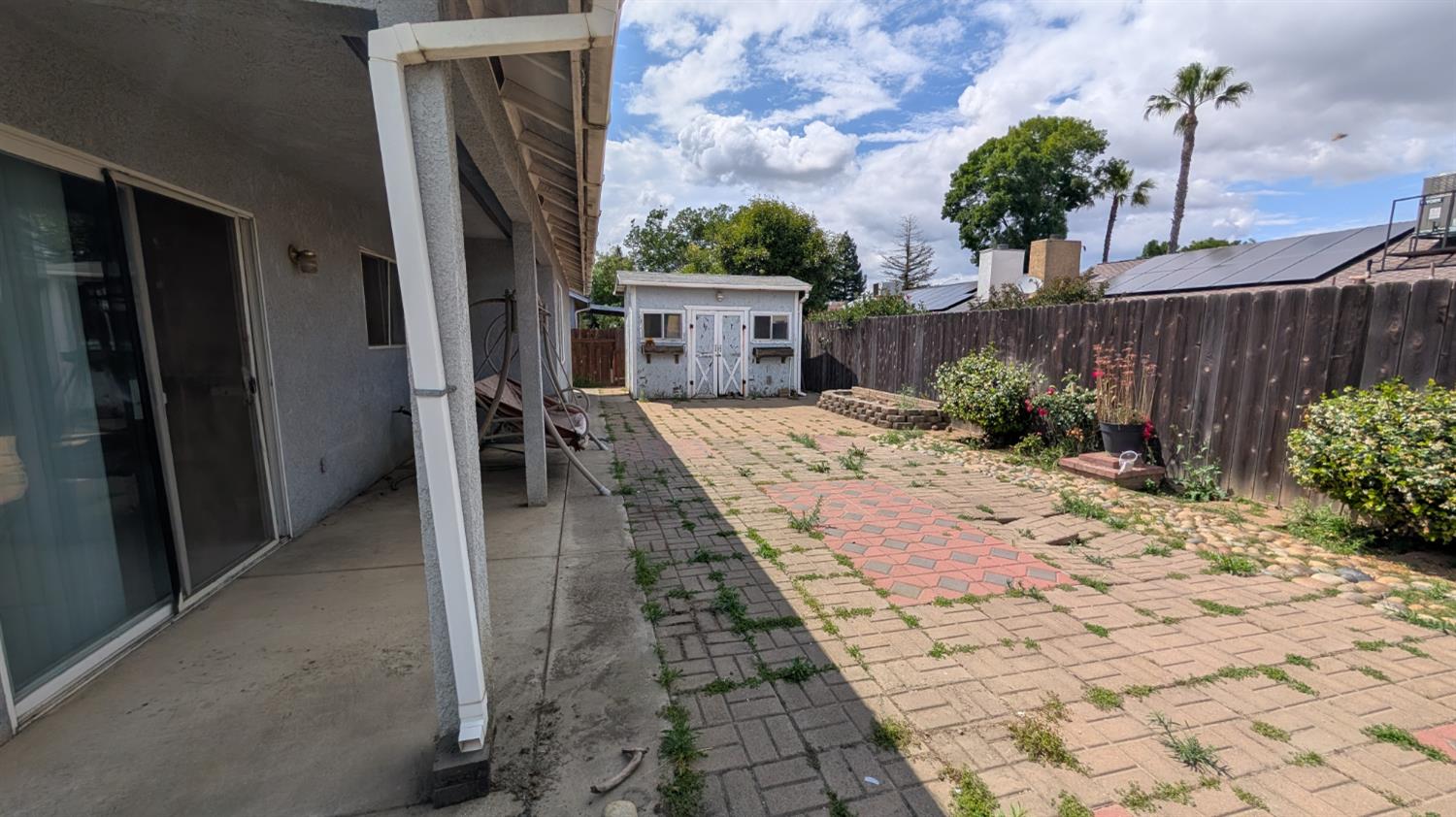 575 Macadamia Ave, Madera, CA 93637