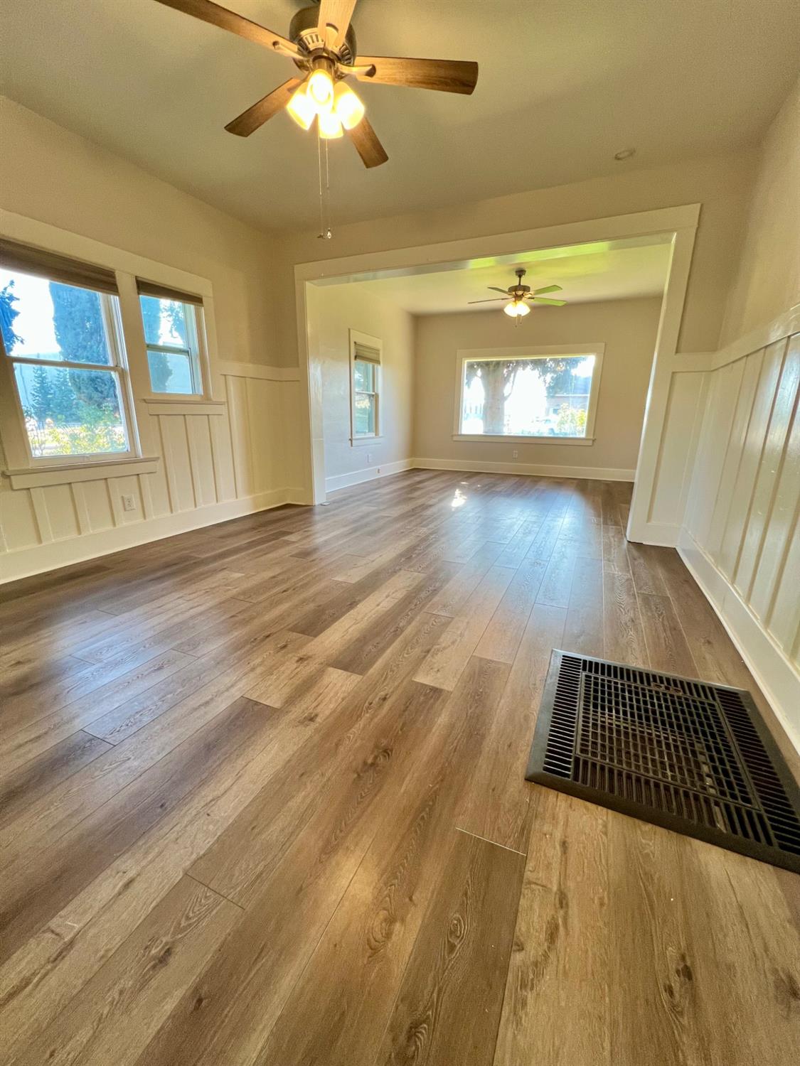 1300 Marion St, Kingsburg, CA 631