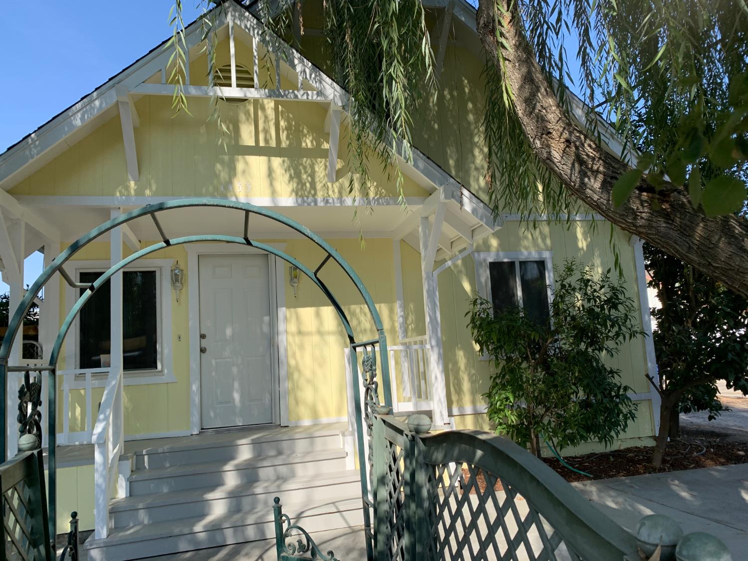 1300 Marion St, Kingsburg, CA 631