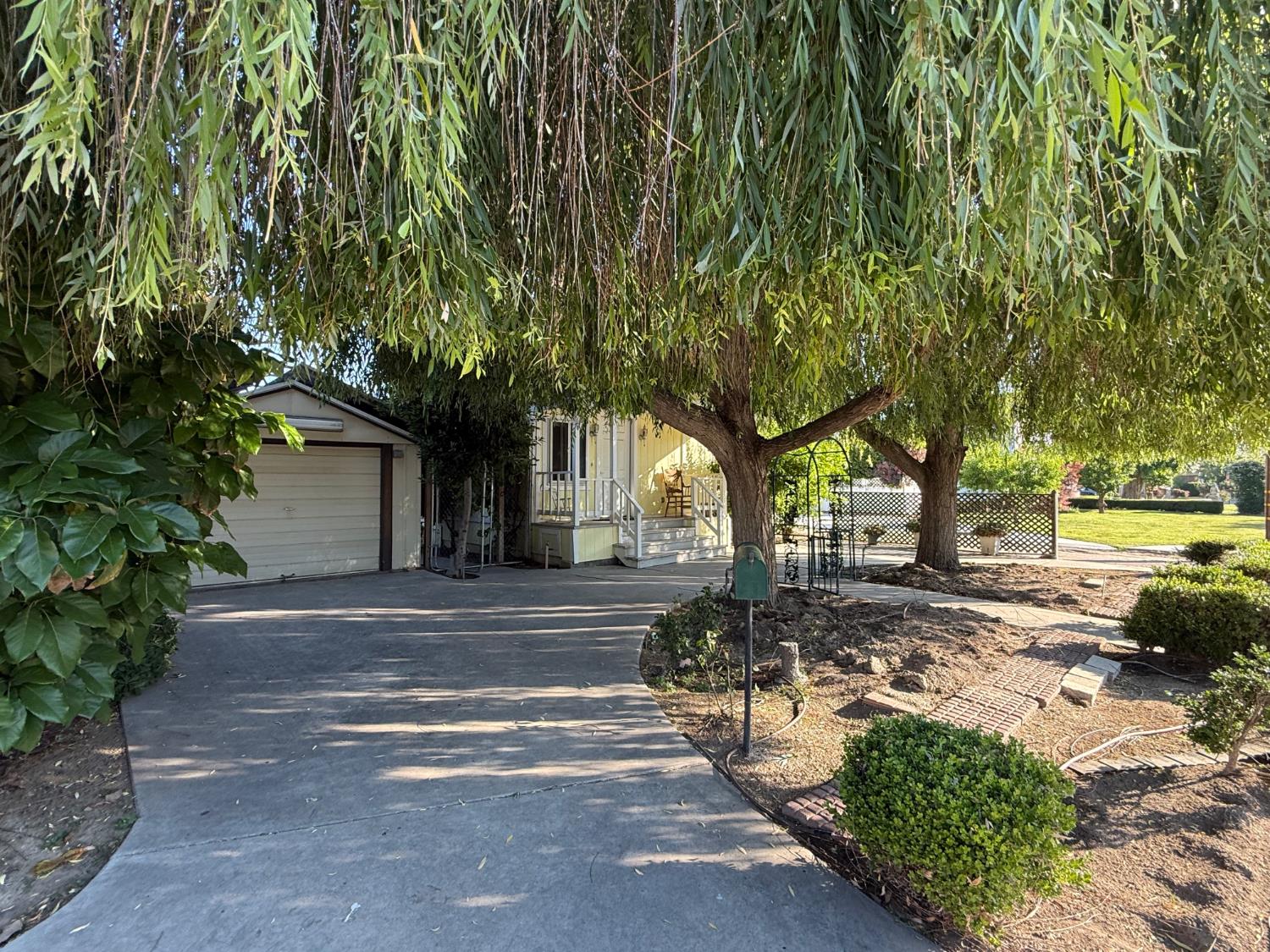 1300 Marion St, Kingsburg, CA 631