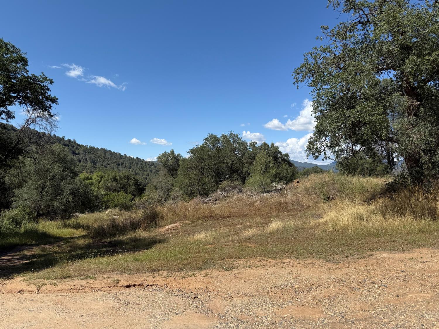 50652 50640 Road 200, O neals, CA 93645
