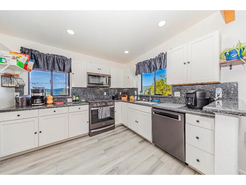 43980 Highway 49, Ahwahnee, CA 93601