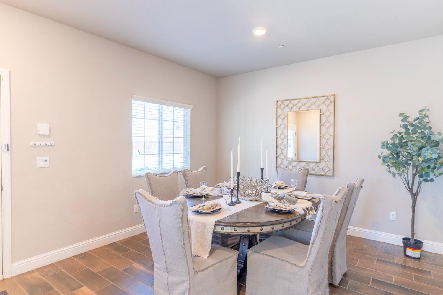 4158 Duncan Ave, Clovis, CA 93619