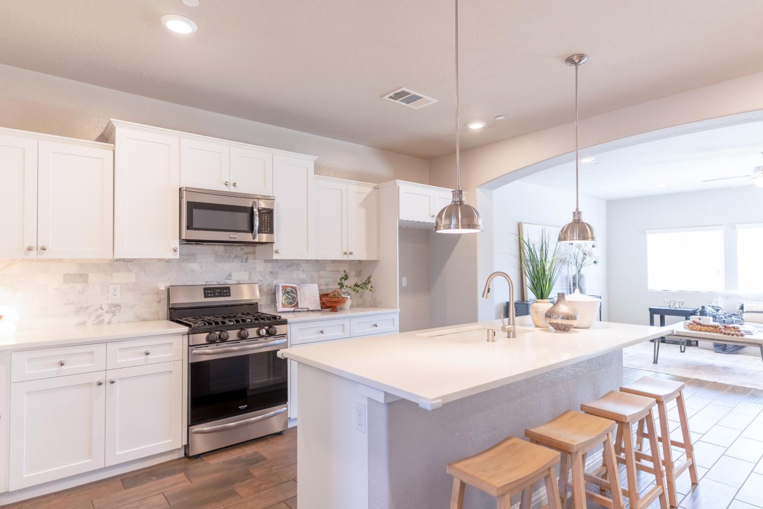 4158 Duncan Ave, Clovis, CA 93619