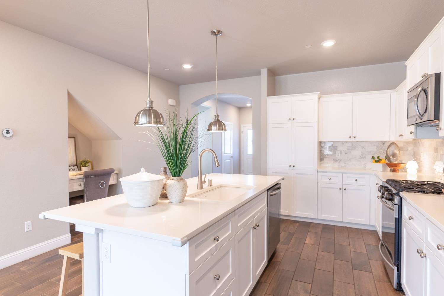 4158 Duncan Ave, Clovis, CA 93619