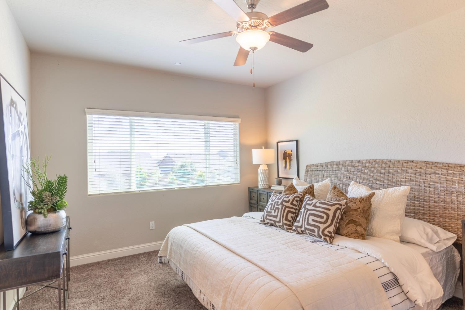 4158 Duncan Ave, Clovis, CA 93619