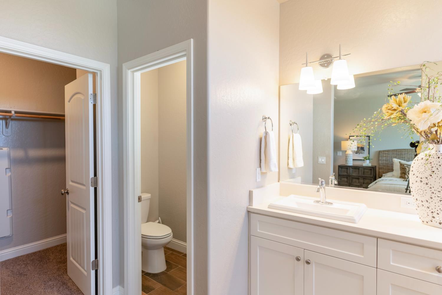 4158 Duncan Ave, Clovis, CA 93619