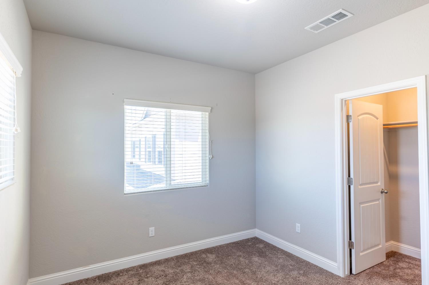 4158 Duncan Ave, Clovis, CA 93619