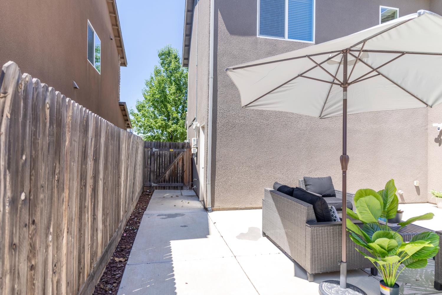 4158 Duncan Ave, Clovis, CA 93619