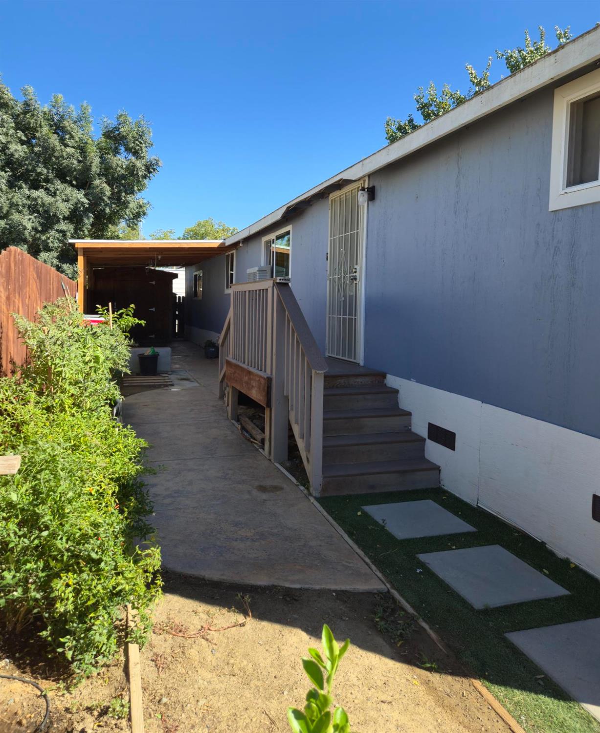 1284 Elizabeth St #80, Coalinga, CA 93210