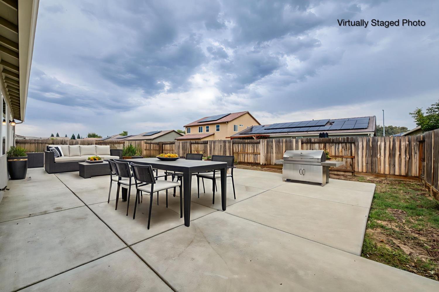 7216 E University Ave, Fresno, CA 93737