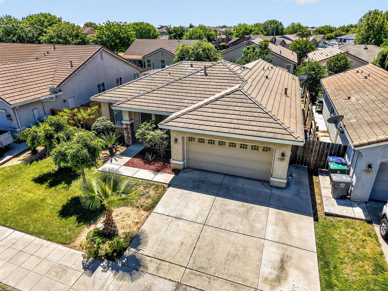 978 San Carlos Ave, Madera, CA 93637