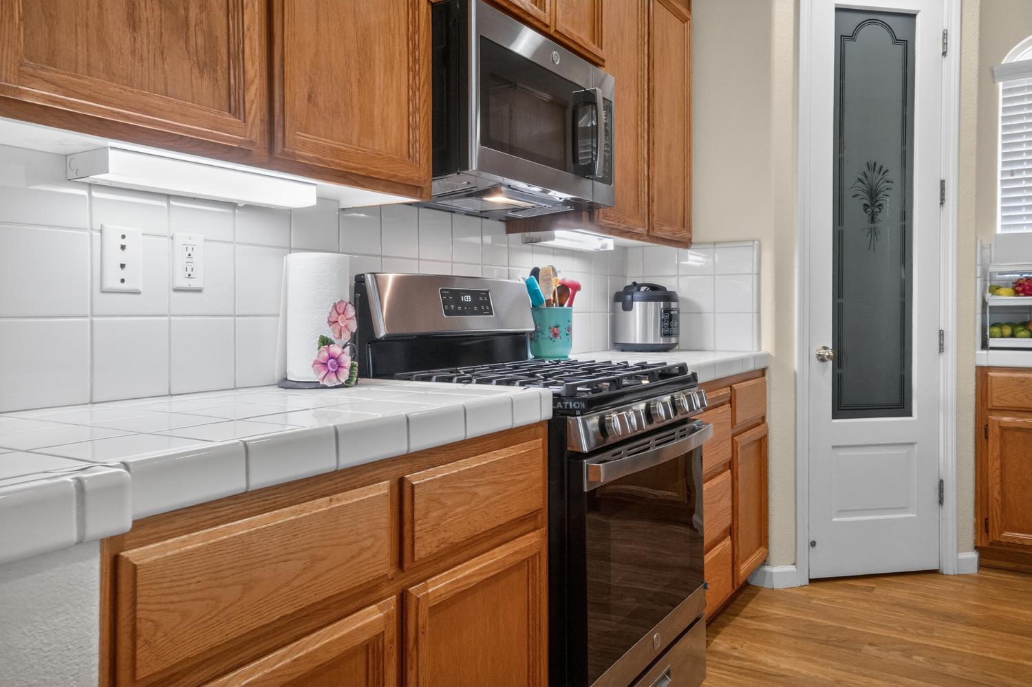 978 San Carlos Ave, Madera, CA 93637